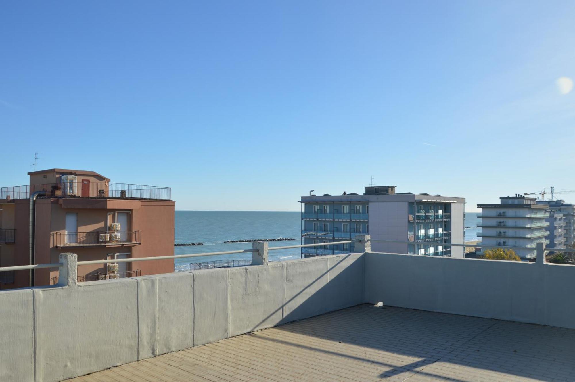 Hotel Caesar Pesaro Exterior photo
